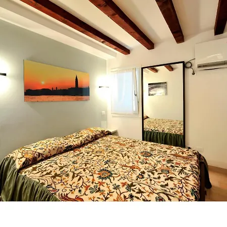 Castello Di Godego Sleeps 4 Air Con Wifi Appartamento