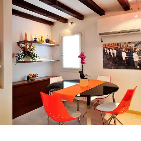 Castello Di Godego Sleeps 4 Air Con Wifi Appartamento Venezia